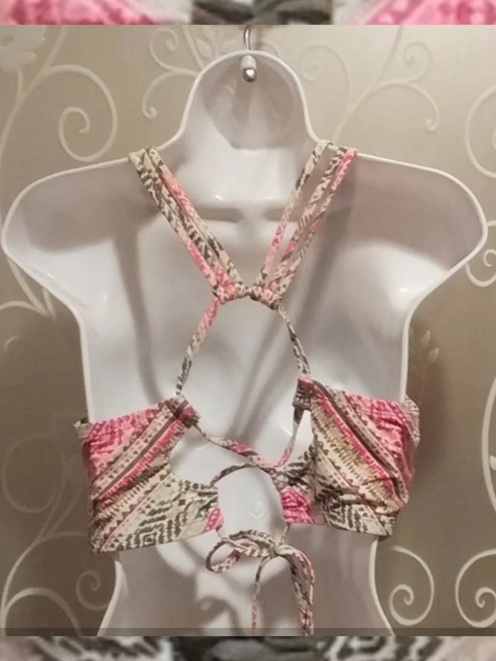 WOMENS SWIM TOP SIZE L
